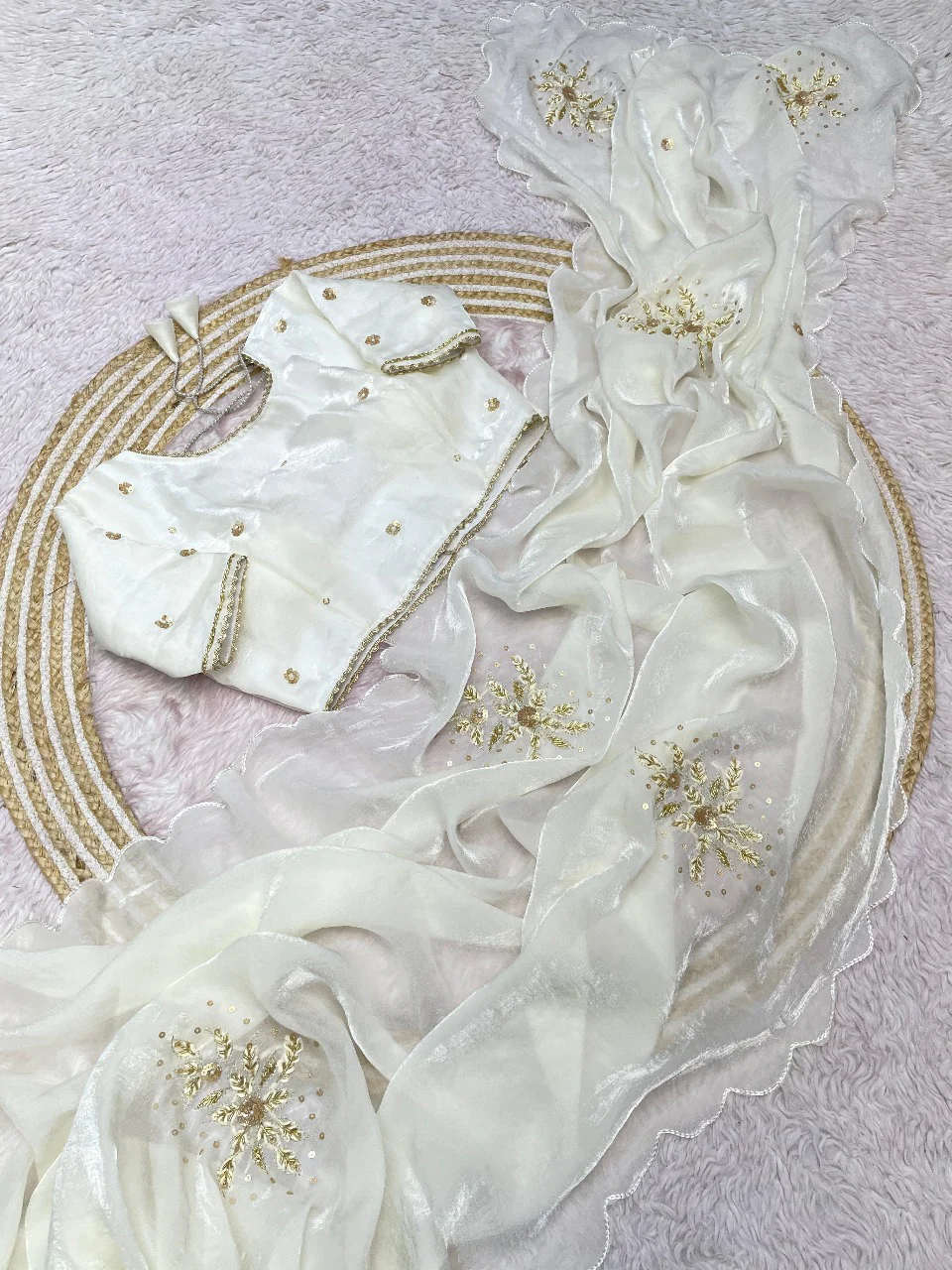 Beautiful Party-wear Soft Fendy Handwork Saree - Image 6